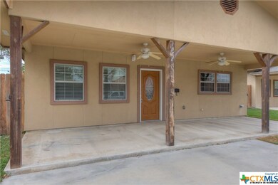 1058 E Weinert St, Seguin, TX 78155 - photo 2