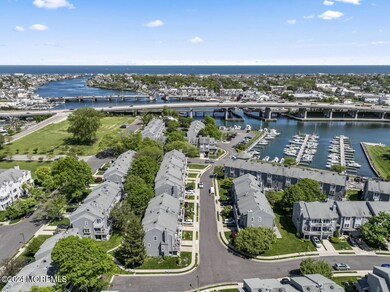 aerial 310 Spinnaker