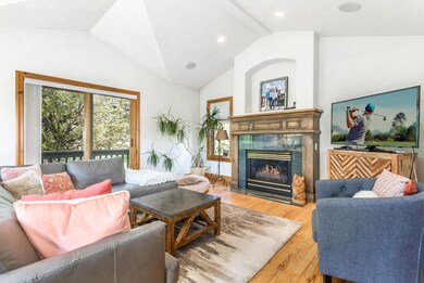 21 Hackamore Rd-10