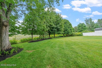 806 North Crest Court Schenectady NY 011