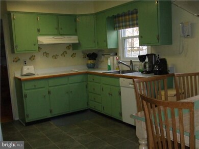 21 Cobblestone Rd, Cherry Hill, NJ 08003 - photo 5