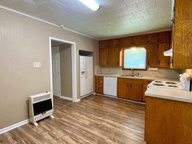 208 Cedar Vale Rd, Bay City, TX 77414 - photo 3