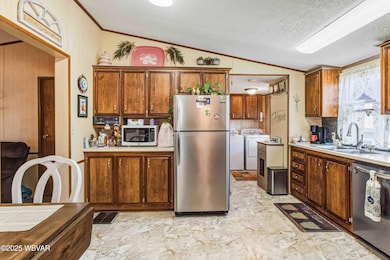 20 Cherry St, Lawrenceville, PA 16929 - photo 6