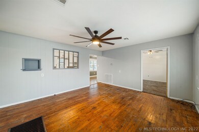 102 E Main St, Chouteau, OK 74337 - photo 7