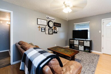 419 N 9th St, Beasley, TX 77417 - photo 7