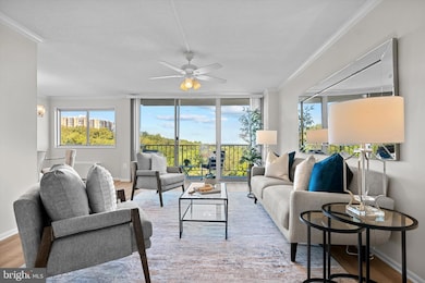 Hunting Creek Club unit 1414, Alexandria, VA 22303 - photo 3