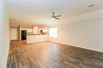 7108 Meadow Lake Dr, Yukon, OK 73099 - photo 4