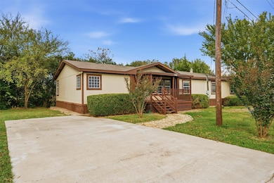 105 Bridle Trail, Hewitt, TX 76643 - photo 2