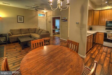 1318 Garden Wall Cir unit 213, Reston, VA 20194 - photo 3