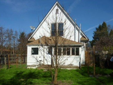 501 SE Riverside Ave, Grants Pass, OR 97526 - photo 2