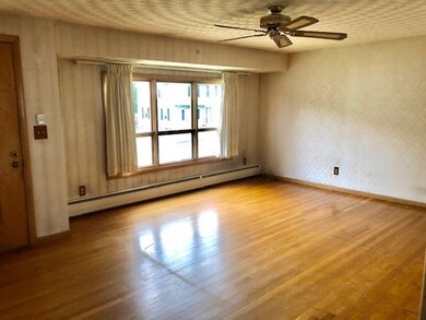 80 Rochdale St, Auburn, MA 01501 - photo 4