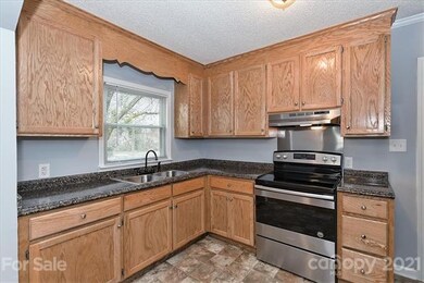 825 7th St, Statesville, NC 28677 - photo 4