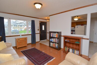 5009 Comstock Dr, Columbus, OH 43232 - photo 4