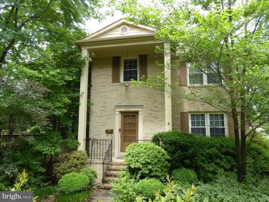 9527 Hunt Square Ct, Springfield, VA 22153 - photo 2