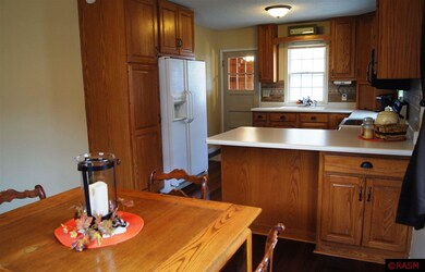 1019 N Jefferson St, New Ulm, MN 56073 - photo 4