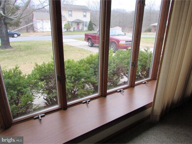 29 Laytons Lake Dr, Penns Grove, NJ 08069 - photo 5