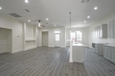 6721 Manchester St, New Orleans, LA 70126 - photo 7