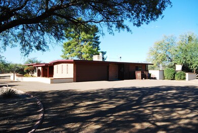 Drive way, 2 car garage