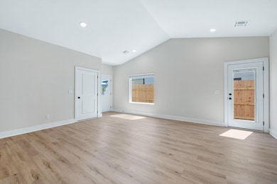 511 E Harper St, Valley Center, KS 67147 - photo 5