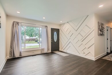 3700 Tamarind Ln, Hazel Crest, IL 60429 - photo 4