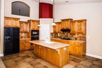 2561 Warm Spring Ln, Redding, CA 96003 - photo 5