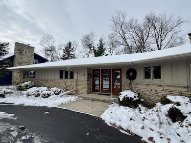 808 May St, Beaver Dam, WI 53916 - photo 2