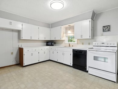 619 Sesson St, West Plains, MO 65775 - photo 7