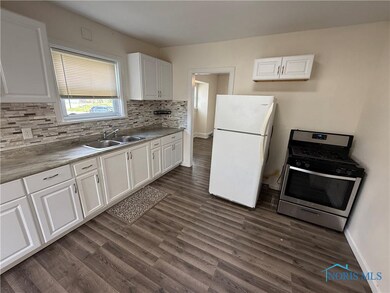 1318 Addington Rd, Toledo, OH 43607 - photo 5