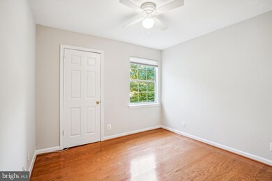 5812 Inman Park Cir unit 120, Rockville, MD 20852 - photo 6
