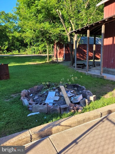 1112 Station Rd, Palm, PA 18070 - photo 5