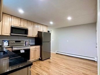 31 Columbia Ave unit 2, Newton Upper Falls, MA 02464 - photo 3