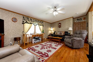 464 Boston Post Rd unit 12, Amherst, NH 03031 - photo 6