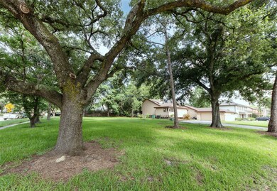 7903 Antoine Dr, Houston, TX 77088 - photo 5