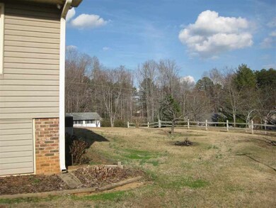 304 Arphenia Dr, West Union, SC 29696 - photo 4