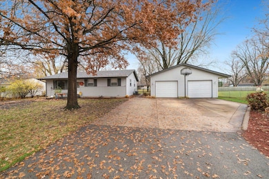 1523 Minns Dr, Machesney Park, IL 61115 - photo 2