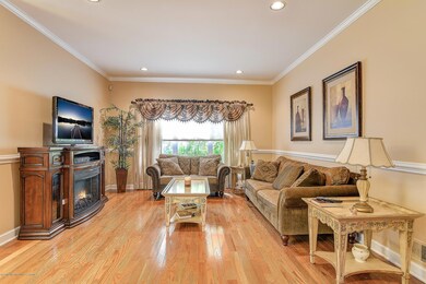 016_Living Room