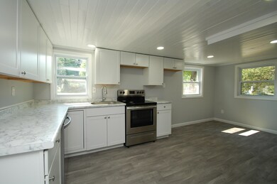 12 Embassy Ave, Hooksett, NH 03106 - photo 2