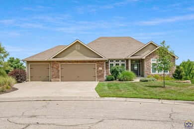 7504 SW Imperial Ct, Topeka, KS 66610 - photo 2