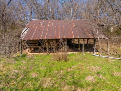 Beautiful old barn that could be restored