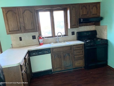 35 Monmouth Ave, North Middletown, NJ 07748 - photo 7