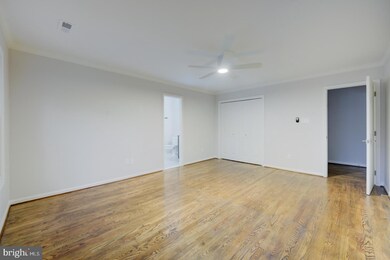 8940 Cross Chase Cir, Lorton, VA 22079 - photo 5