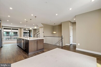 10138 American Pharoah Ln unit B, Laurel, MD 20723 - photo 5