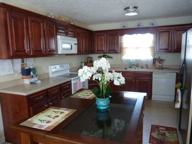 328 Indian Springs Cir, Manchester, TN 37355 - photo 5