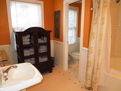 8-MASTER BATH2