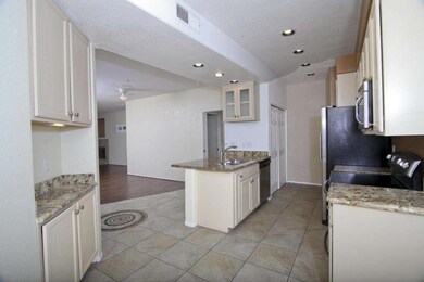 Kitchen/Eating area
