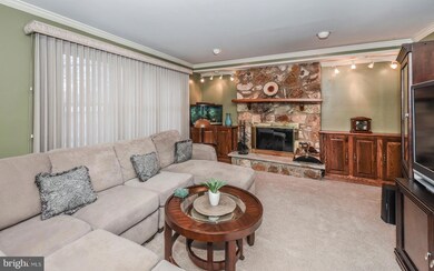 2 Mark Anthony Ct, Morrisville, PA 19067 - photo 3