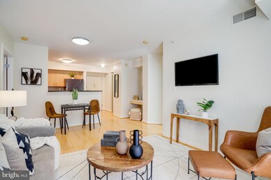 Capitol Hill Tower unit 828, Washington, DC 20003 - photo 5