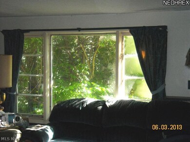 1707 E 290th St, Wickliffe, OH 44092 - photo 4