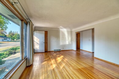 Familyroom1_2