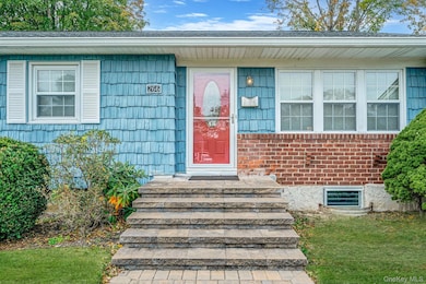 266 Tree Rd, Centereach, NY 11720 - photo 4